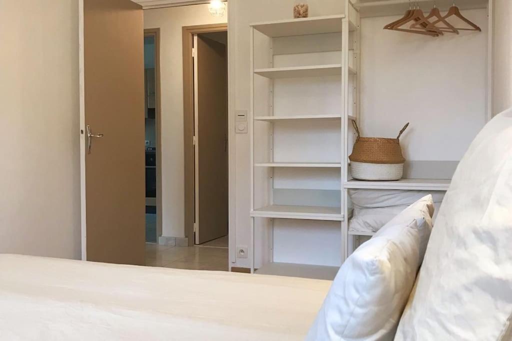 פונטורסון Appartement A 2 Pas Du Mont St-Michel מראה חיצוני תמונה